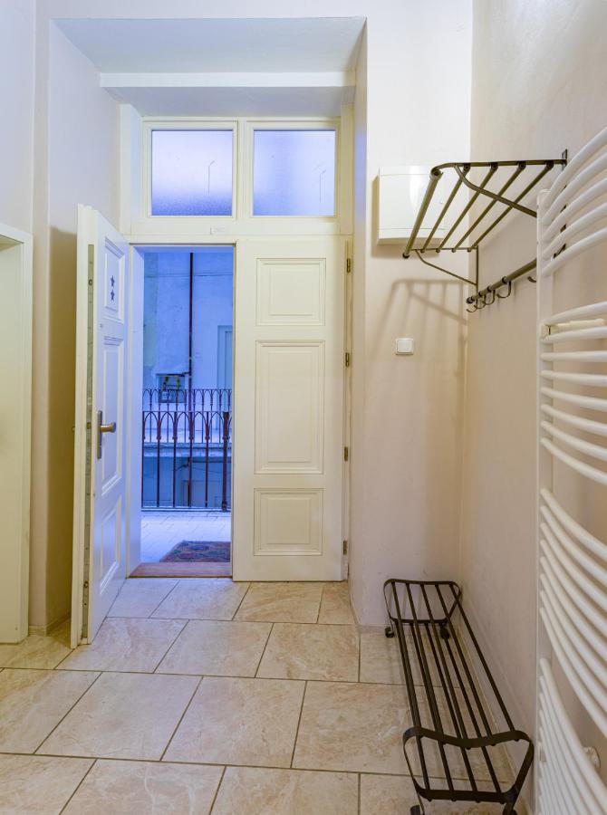 Michalska Apartment Praag Buitenkant foto