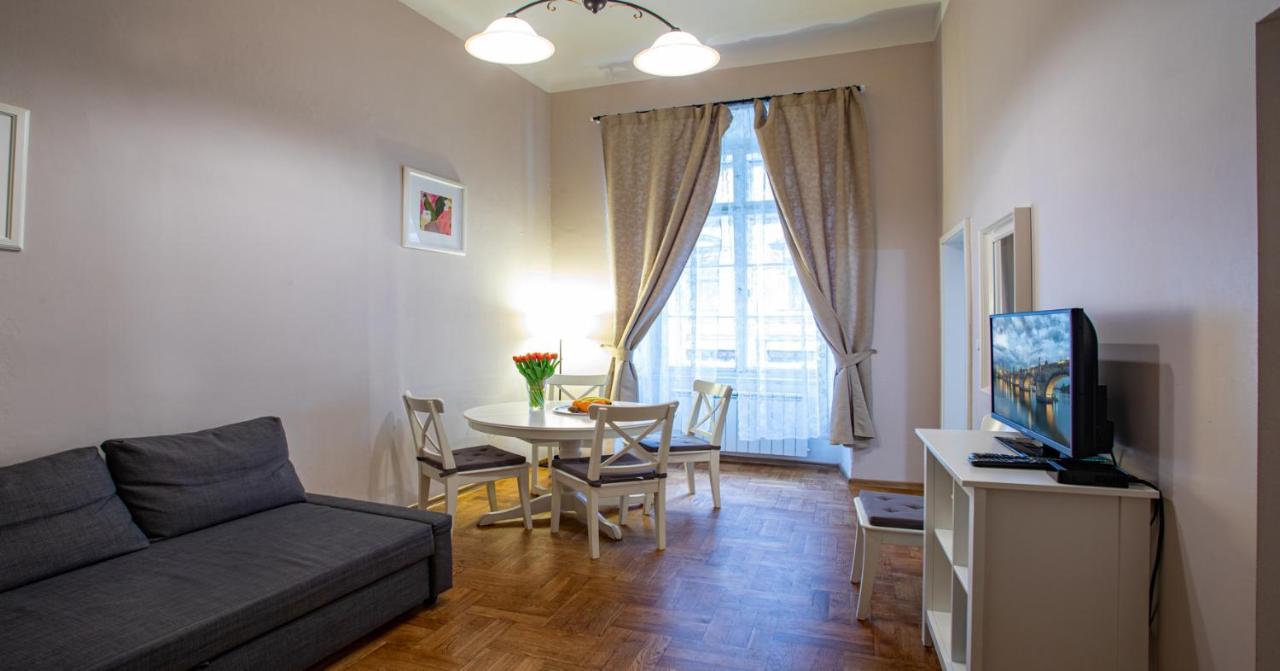 Michalska Apartment Praag Buitenkant foto
